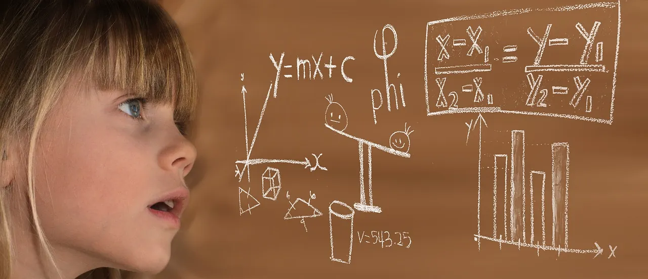 数学を学ぶ子供